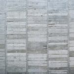 暖かさを感じられる木目調のコンクリート